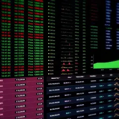 Binance czy BitBay - Która giełda kryptowalut jest bardziej niezawodna?