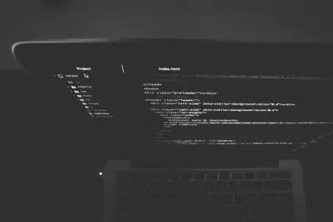 Co to znaczy stellar? definicja, przykłady i zastosowanie w różnych kontekstach